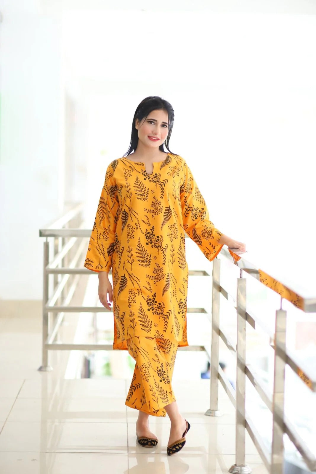 FLORA LEAF PRINT 2PCS STICHED